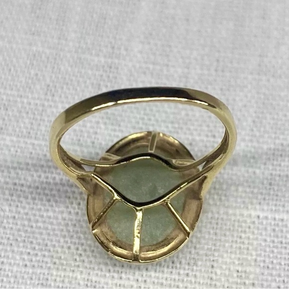 VINTAGE Jade 14K Solid Gold Oval Cabochon Ring Size 5 - Picture 7 of 12